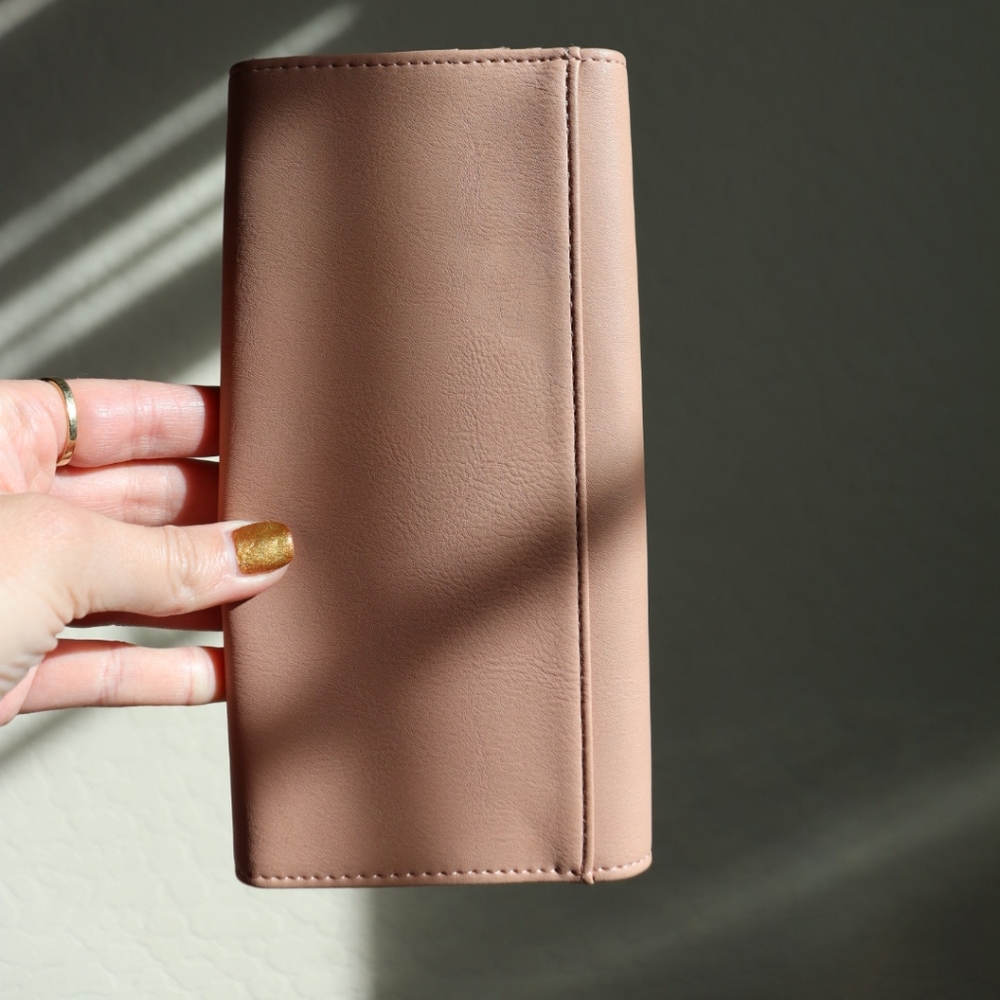 Pink/mauve wallet - Picture 4 of 4